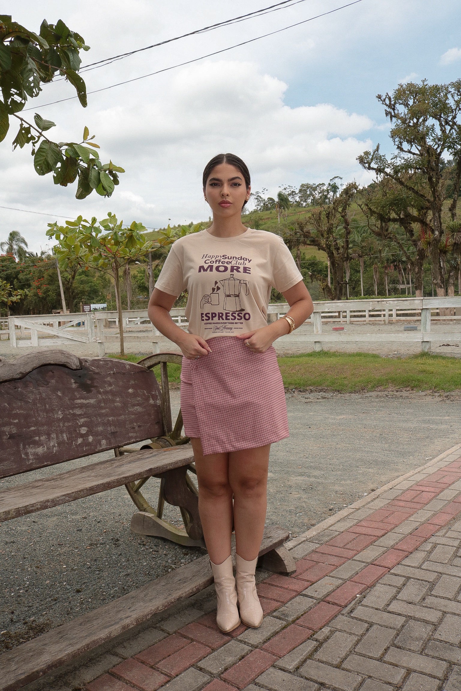 REF:686 T-SHIRT DAFNE CAPPUCCINO 100% ALGODÃO M/M