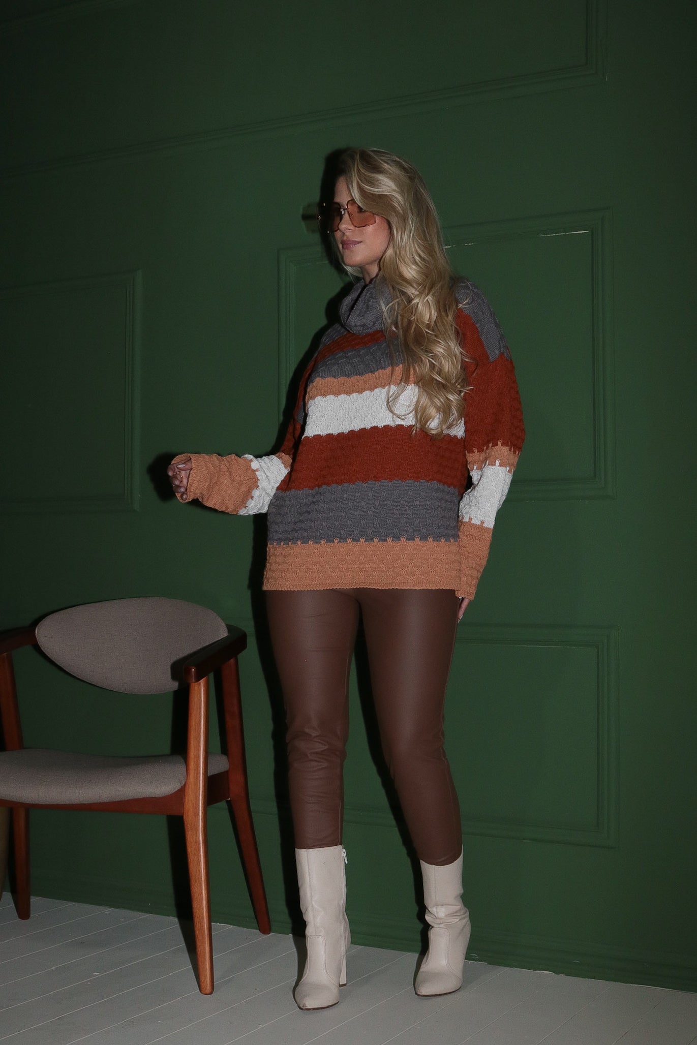 REF 719 BLUSA TRICÔ COLMEIA CARAMELO, CHUMBO E CACAU