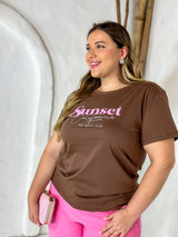 T-SHIRT SUNSET CACAU PLUS 100% ALGODÃO M/M