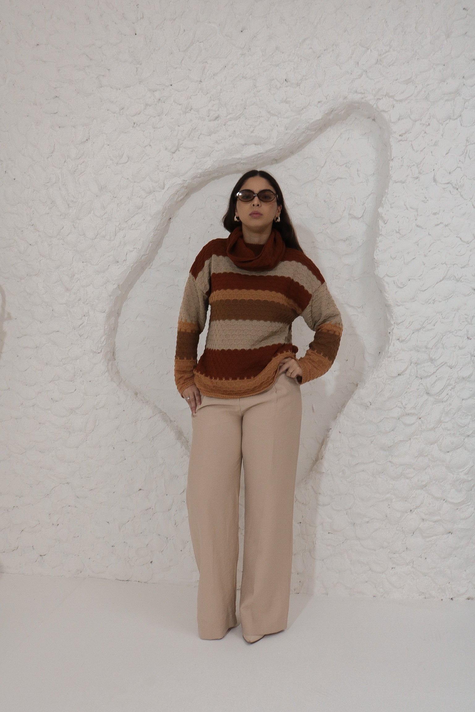 REF 719 BLUSA TRICÔ COLMEIA CARAMELO, CHUMBO E CACAU