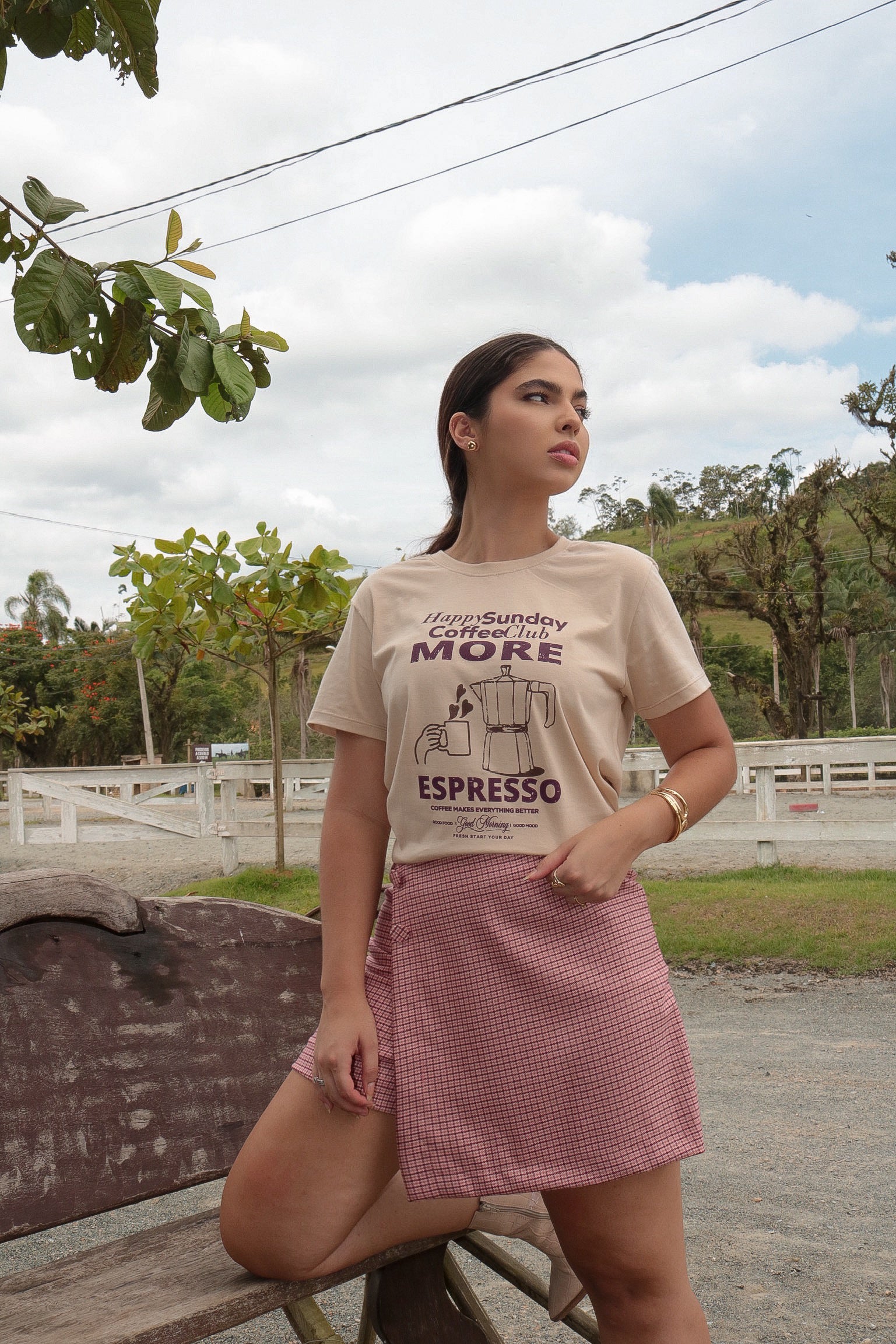 REF:686 T-SHIRT DAFNE CAPPUCCINO 100% ALGODÃO M/M