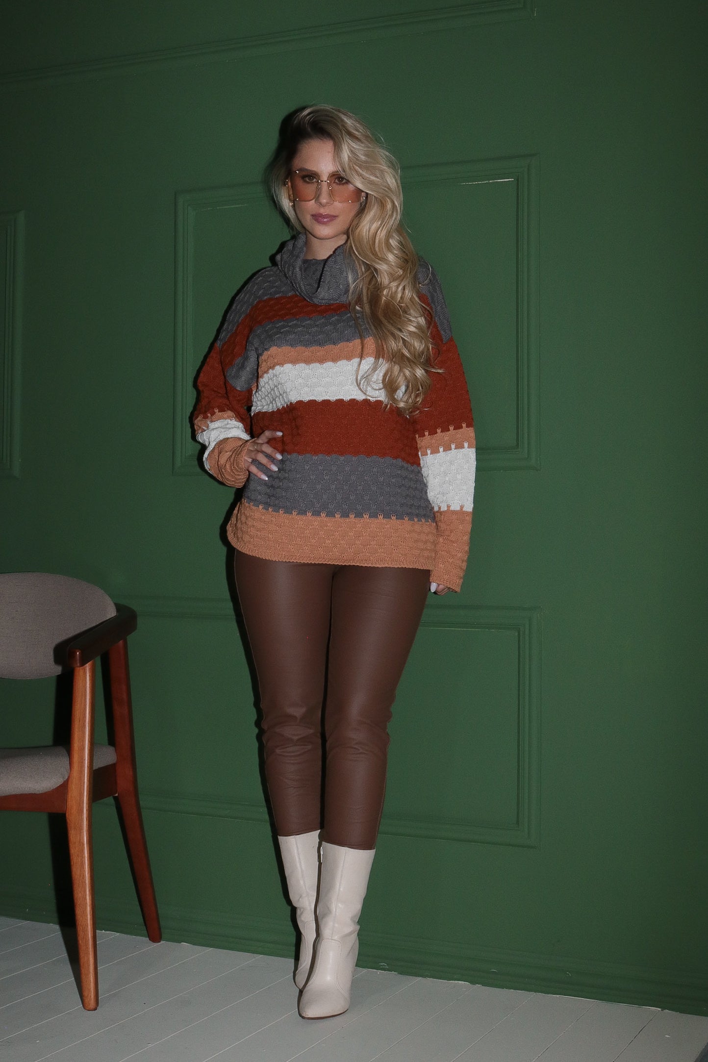 REF 719 BLUSA TRICÔ COLMEIA CARAMELO, CHUMBO E CACAU