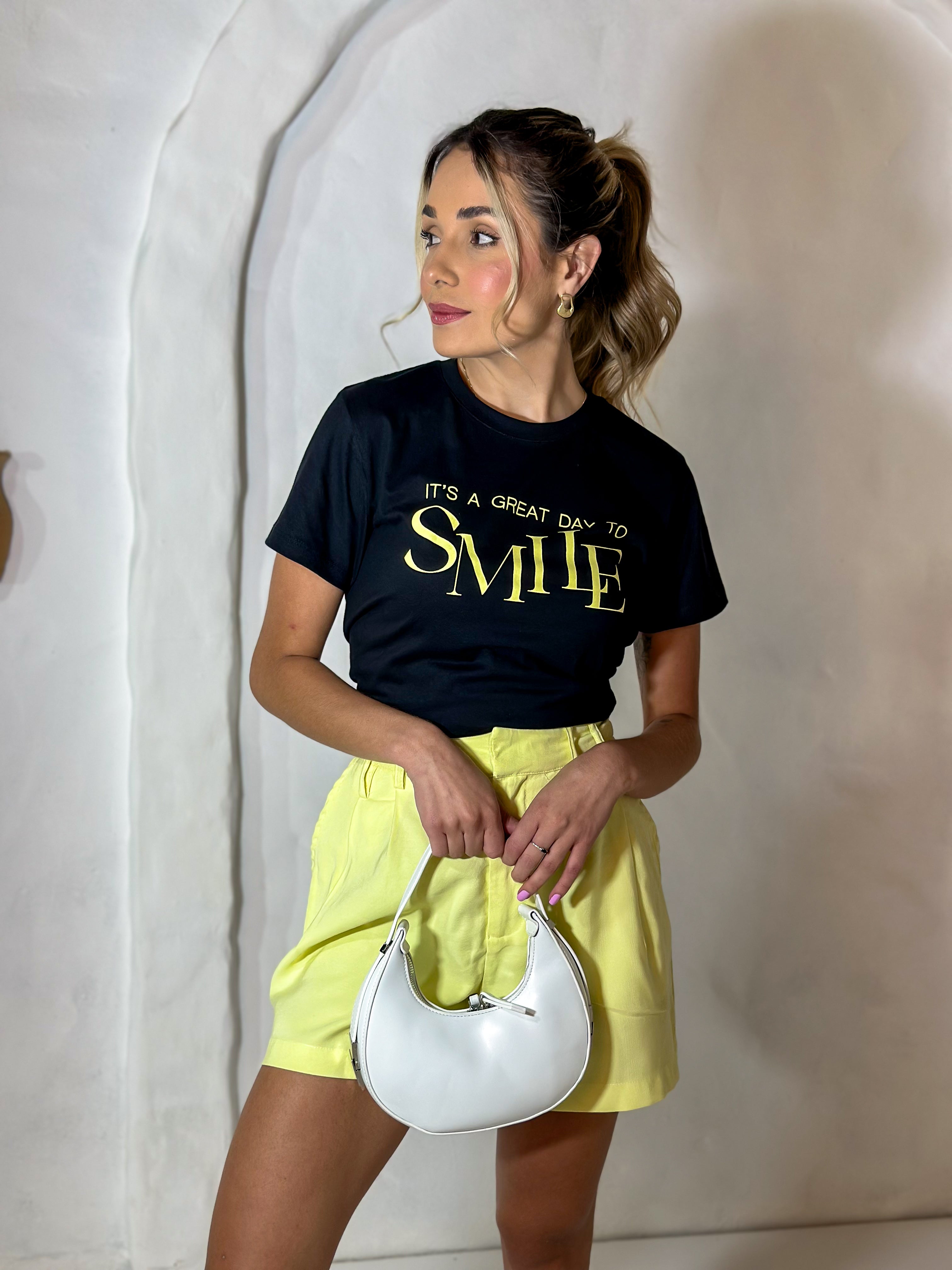 T-SHIRT SMILE PRETO 100% ALGODÃO M/M