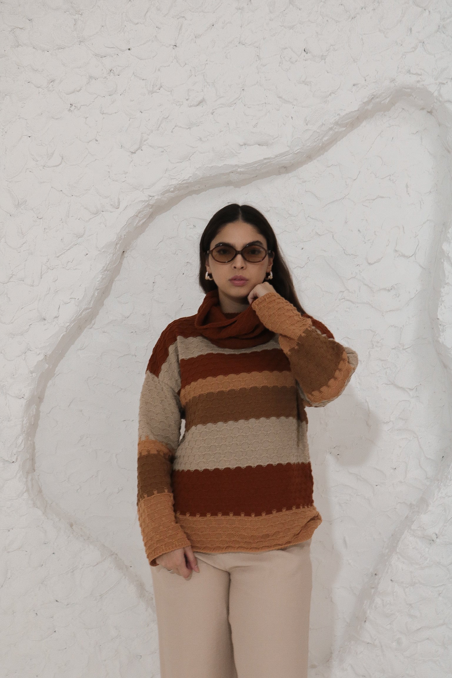 REF 719 BLUSA TRICÔ COLMEIA CARAMELO, CHUMBO E CACAU
