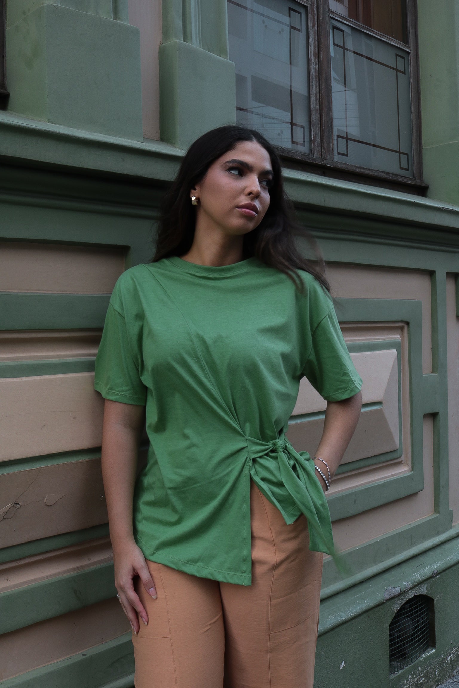 REF:664  T-SHIRT PALOMA VERDE OLIVA E OFF WHITE 100% ALGODÃO M/M